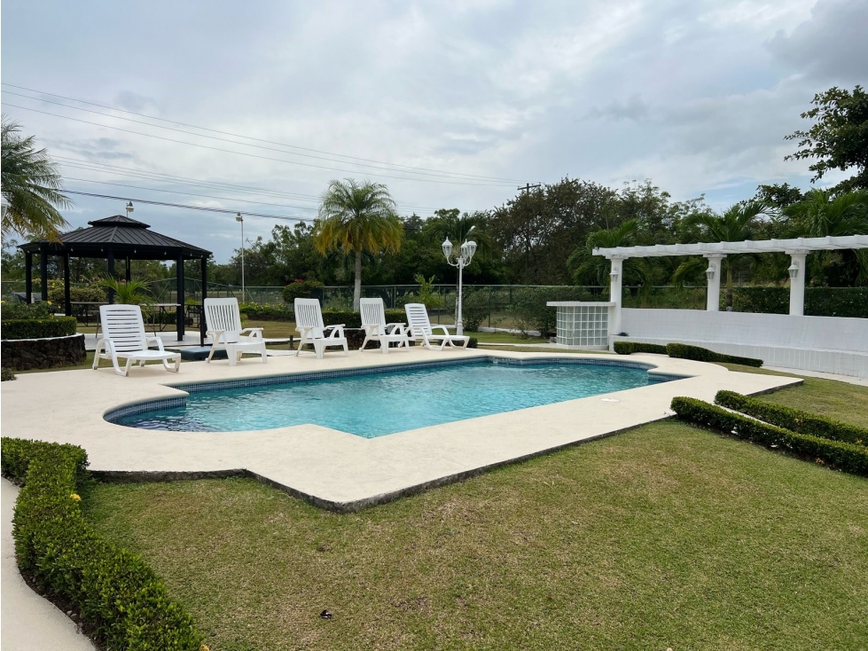 Se vende casa de playa en Coronado