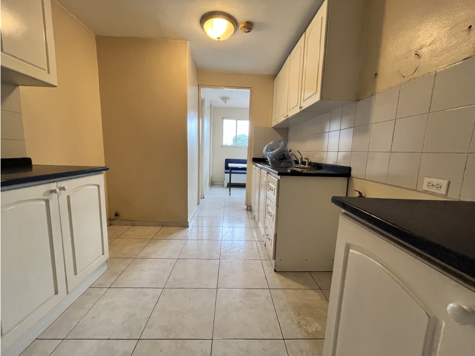 Se vende apartamento en La Alameda — foto 3