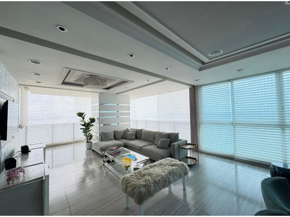  Apartamento en alquiler en Oceanair Totalmente Amoblado