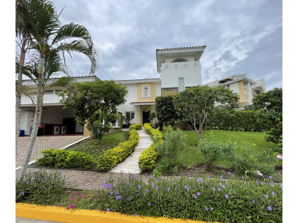 Casa Modelo Eagle - Tucan Country Club & Golf - Alquiler y venta