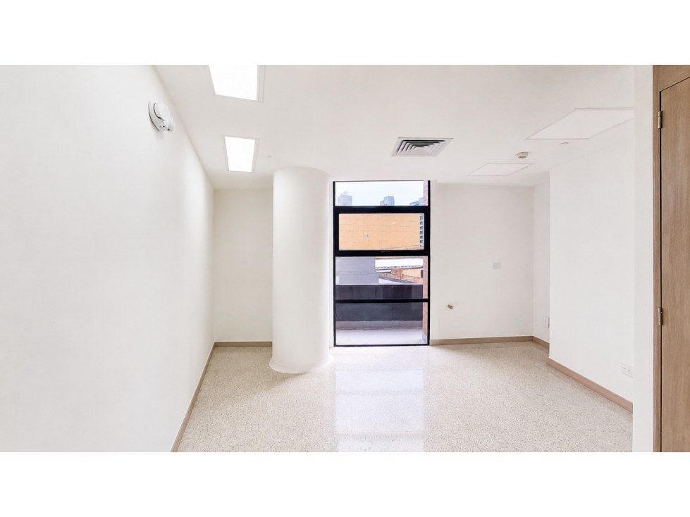 CONSULTORIO EN VENTA TORRE MEDICA METROPOLITAN - 2