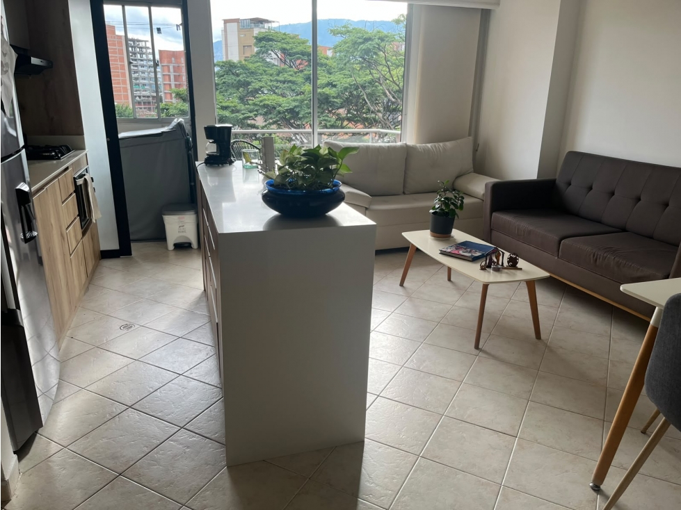 Apartamento en venta en Laureles 68 mt² piso 6 Av. Nutibara — foto 2