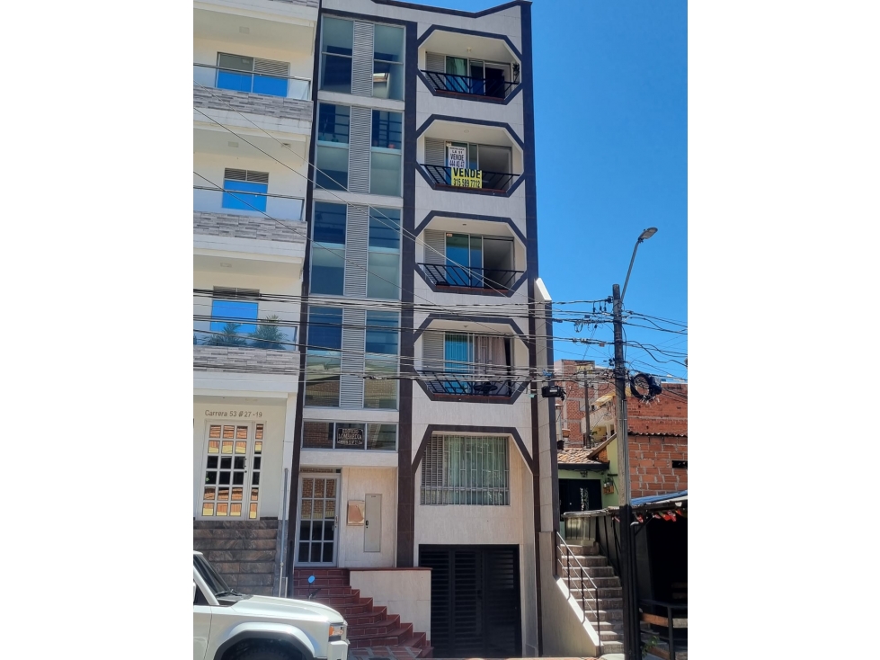 Apartamento en venta de 97m² 4to piso en Cabañitas