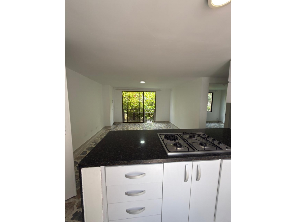 APARTAMENTO PARA ARRIENDO EN ESTADIO — foto 3