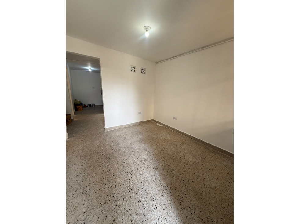 APARTAMENTO PARA ARRIENDO EN ROBLEDO AURES — foto 2