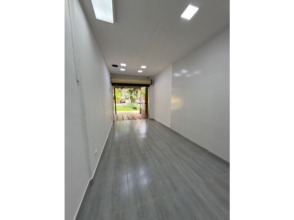 LOCAL PARA ARRIENDO EN LA FLORESTA MEDELLÍN - 3