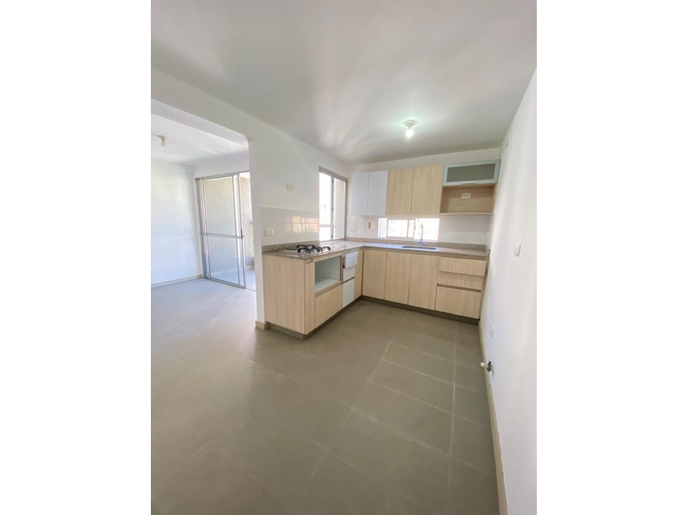 APARTAMENTO PARA ARRIENDO EN LA LOMA DE LOS BERNAL MEDELLÍN