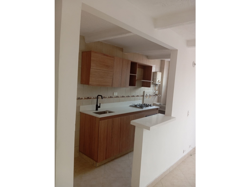 APARTAMENTO PARA ARRIENDO EN LOS COLORES MEDELLÍN