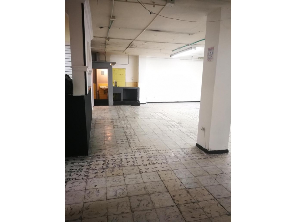 En venta local comercial/bodega en el centro de Medellin 94 mt² — foto 4