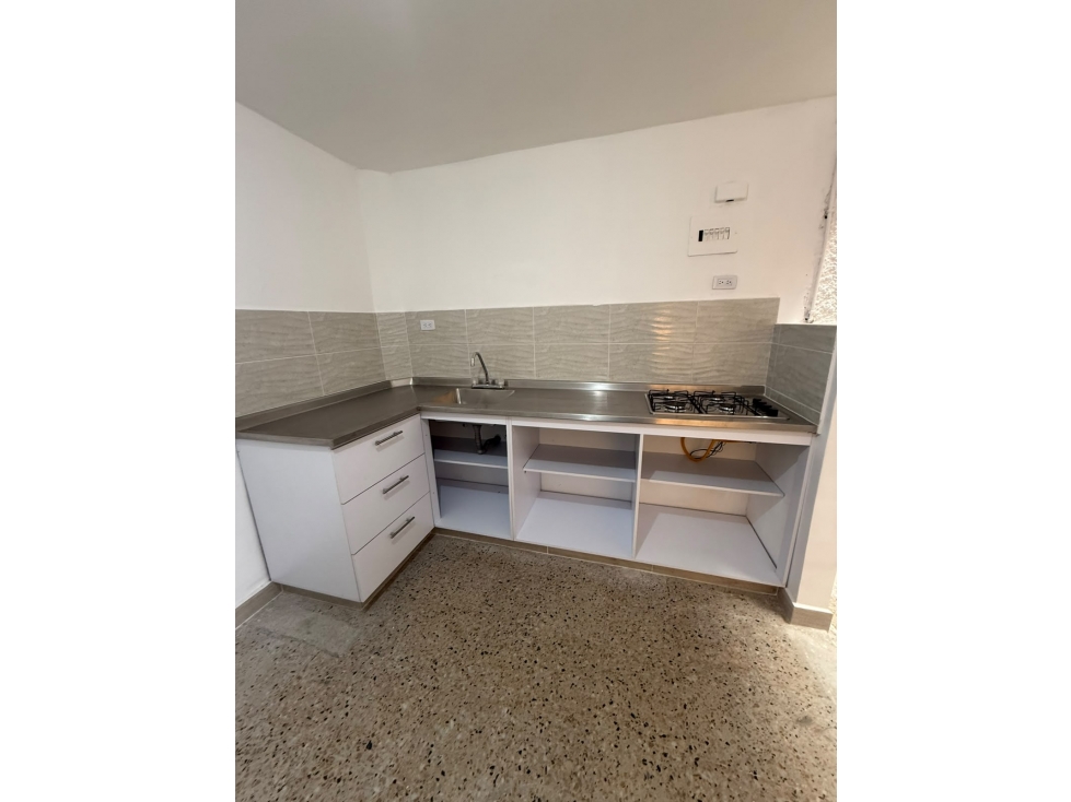 APARTAMENTO PARA ARRIENDO EN ROBLEDO AURES