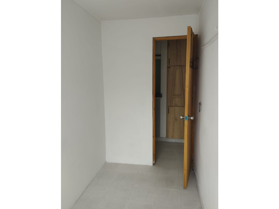 APARTA ESTUDIO PARA ARRIENDO EN LA AVENIDA ORIENTAL MEDELLIN — foto 4