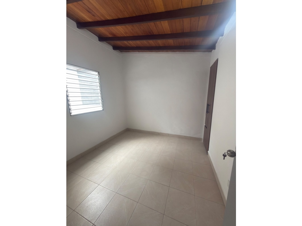 CASA PARA ARRIENDO EN CABAÑAS — foto 6