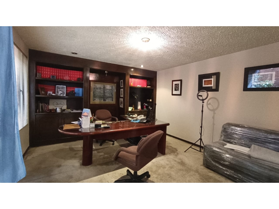 VENDO LOCAL CON BODEGAS Y OFICINAS EN SANTA PAULA — foto 3