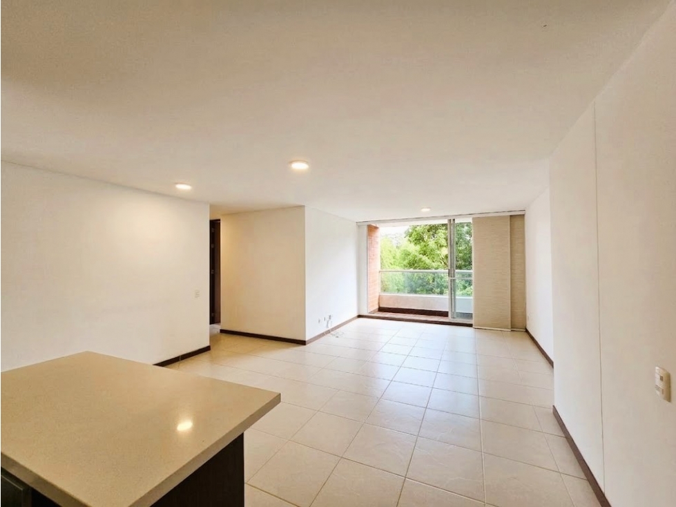 Apartamento en Arriendo Loma del Esmeraldal Envigado 68,8 m²