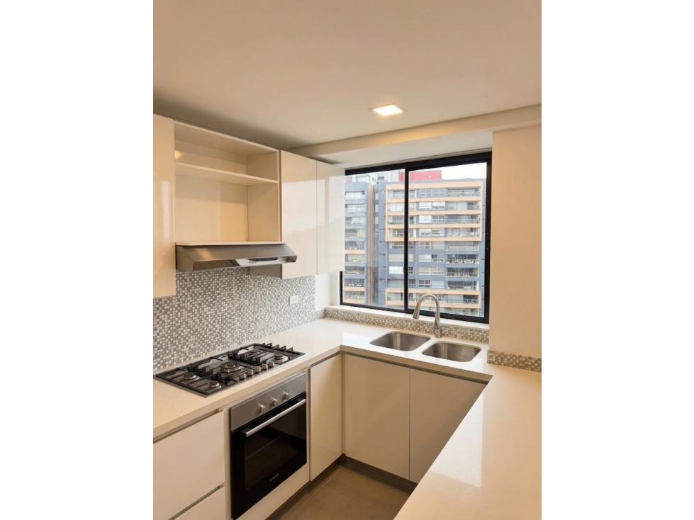 APARTAMENTO EN VENTA LOMA DE LAS BRUJAS | 105 M² | PISO ALTO — foto 4