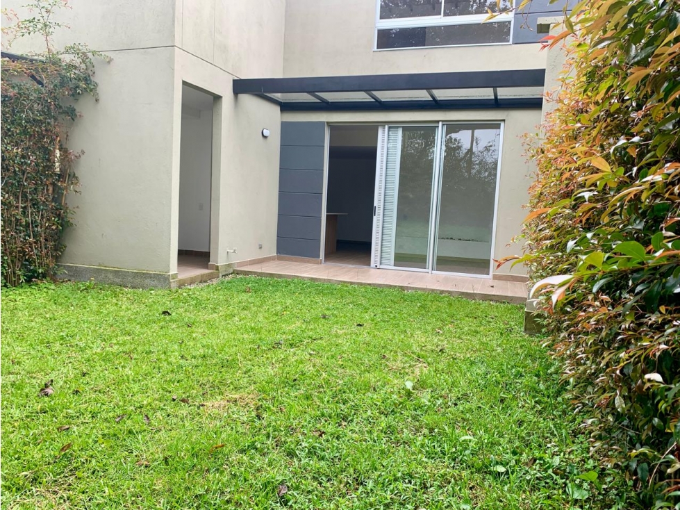 Hermosa casa de 2 niveles, moderna y con distribución inteligente — foto 4