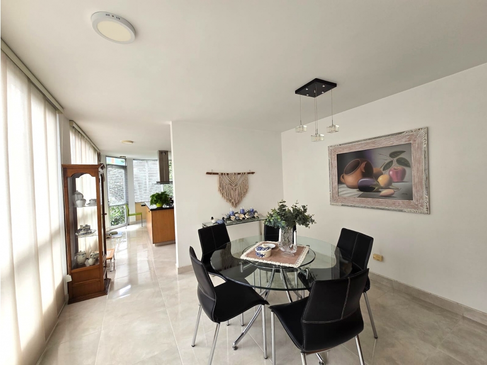 Casa amplia y luminosa en venta Sector Aves de María, Sabaneta — foto 2