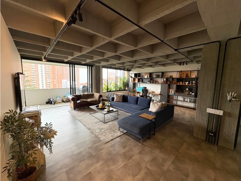 Venta | Apto remodelado estilo industrial en El Poblado - 230 m² — foto 2