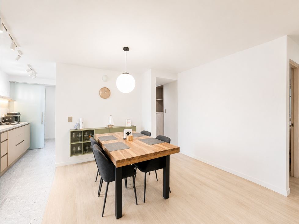 Apartamento remodelado con amplia terraza privada en La Frontera