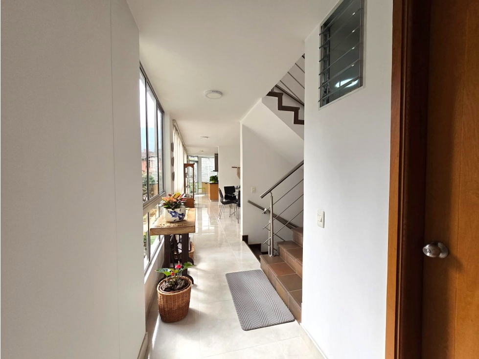 Casa amplia y luminosa en venta Sector Aves de María, Sabaneta — foto 3
