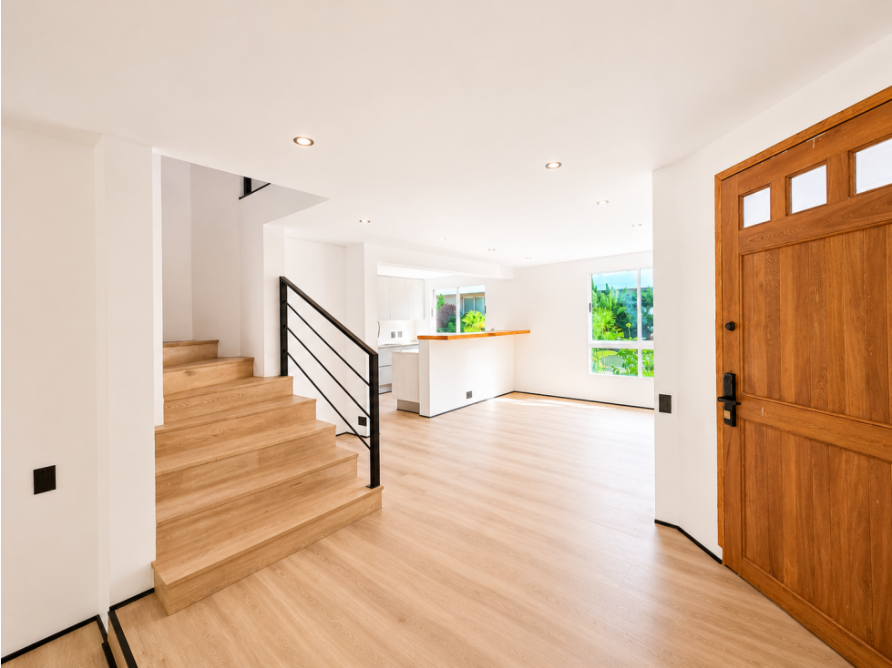 Casa renovada en venta en El Poblado sector Vizcaya — foto 5