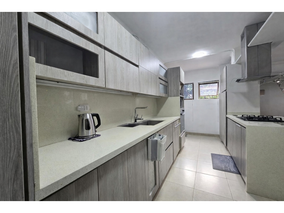 Apartamento tipo Townhouse de 2 niveles ¡Poblado - San Lucas! — foto 3