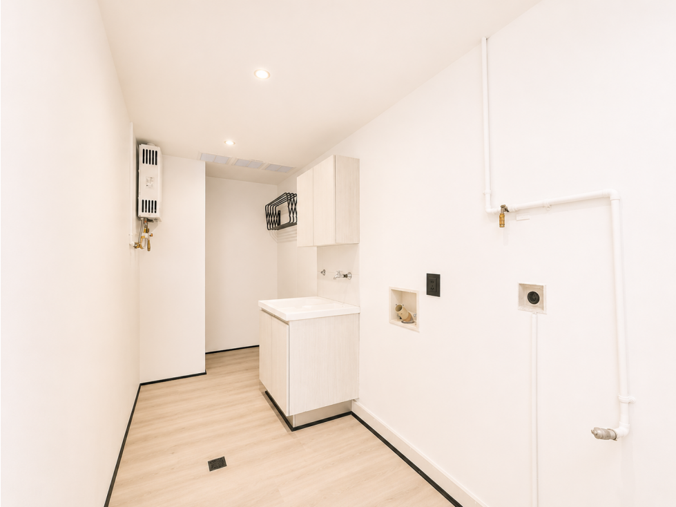 Casa renovada en venta en El Poblado sector Vizcaya — foto 4
