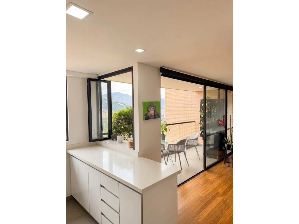 APARTAMENTO EN VENTA LOMA DE LAS BRUJAS | 105 M² | PISO ALTO — foto 2
