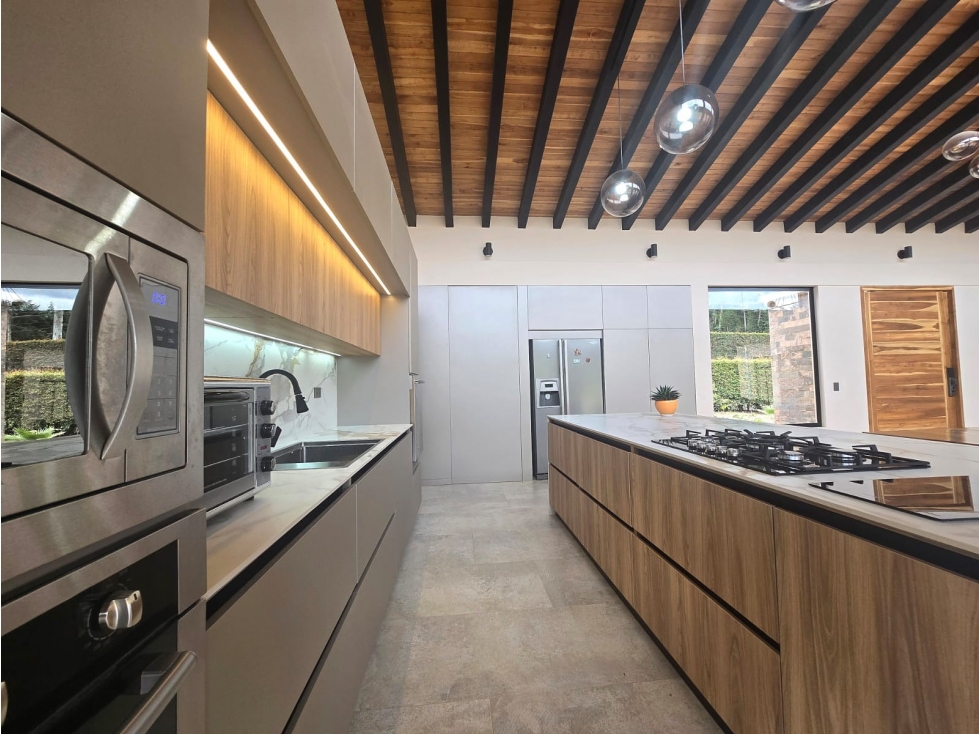 Casa campestre de lujo en arriendo | Guarne, Vereda La Clarita - 3