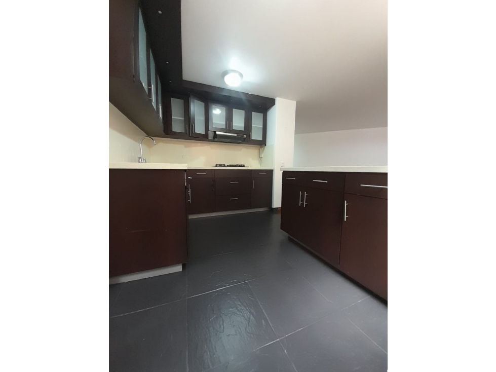 SE VENDE APARTAMENTO SANTA BARBARA CENTRAL — foto 2