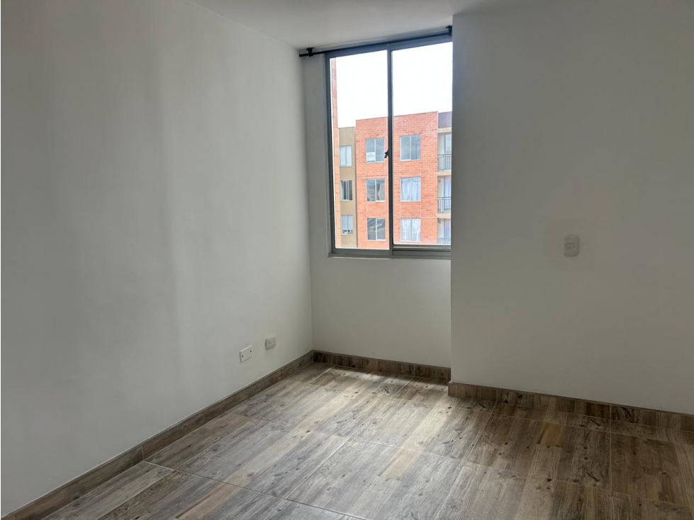 SE VENDE APARTAMENTO EN MADRID CONJUNTO NATURA — foto 3