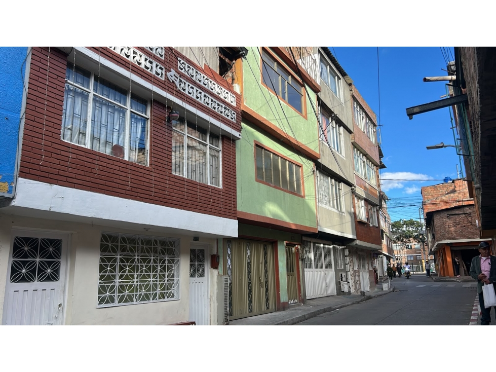 SE VENDE CASA BARRIO CASA BLANCA