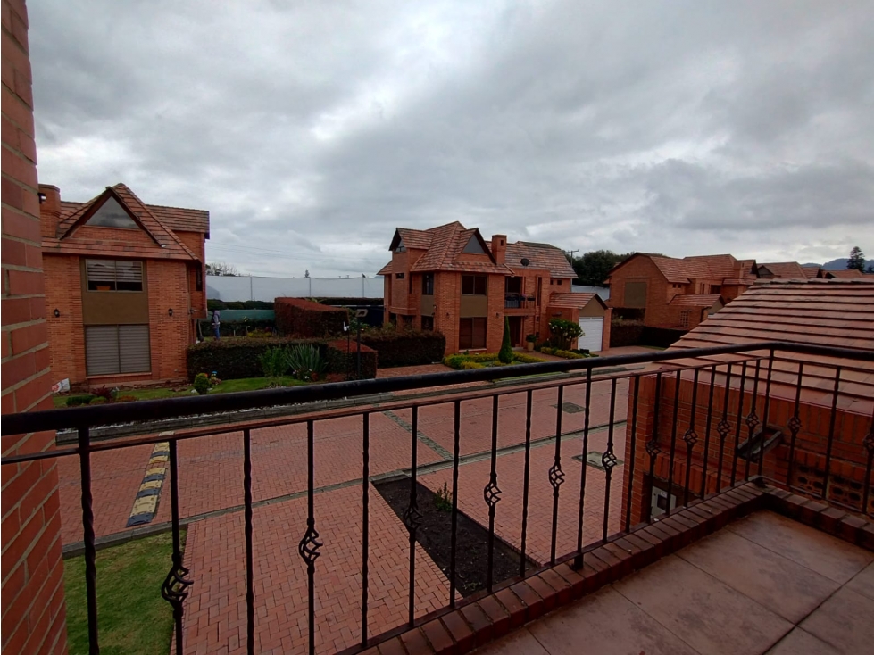 SE VENDE CASA EN CAJICA