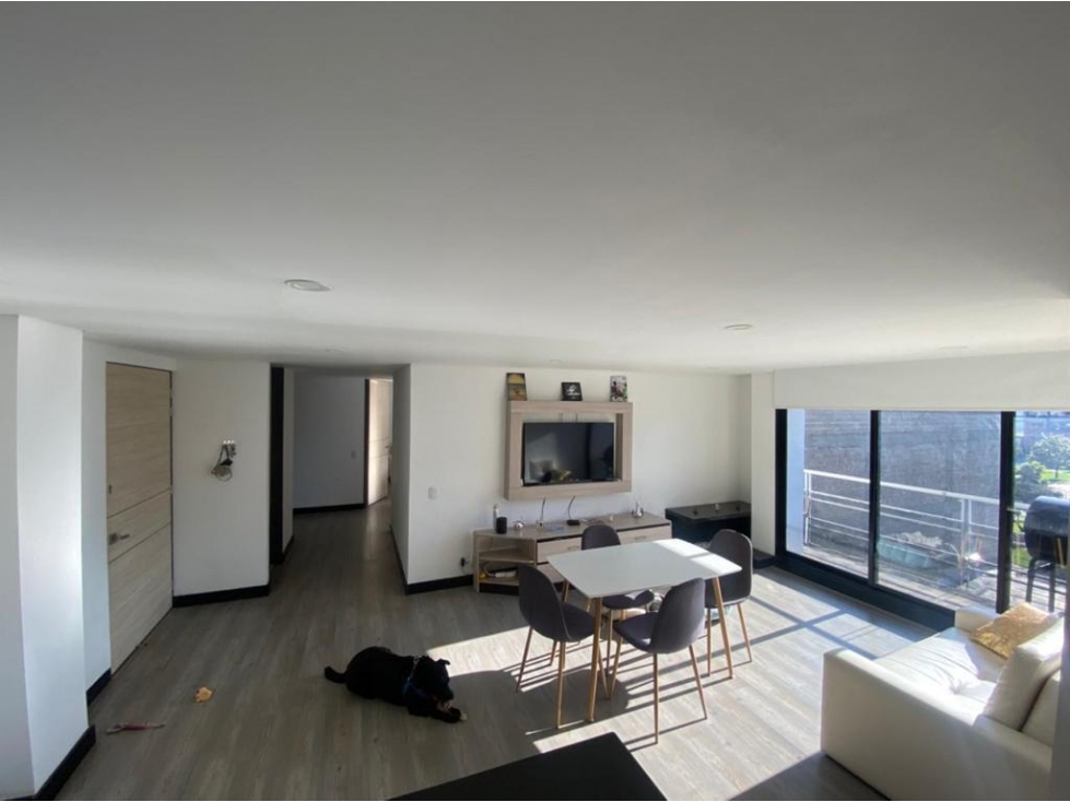 SE VENDE APARTAMENTO EN LA CASTELLANA — foto 2