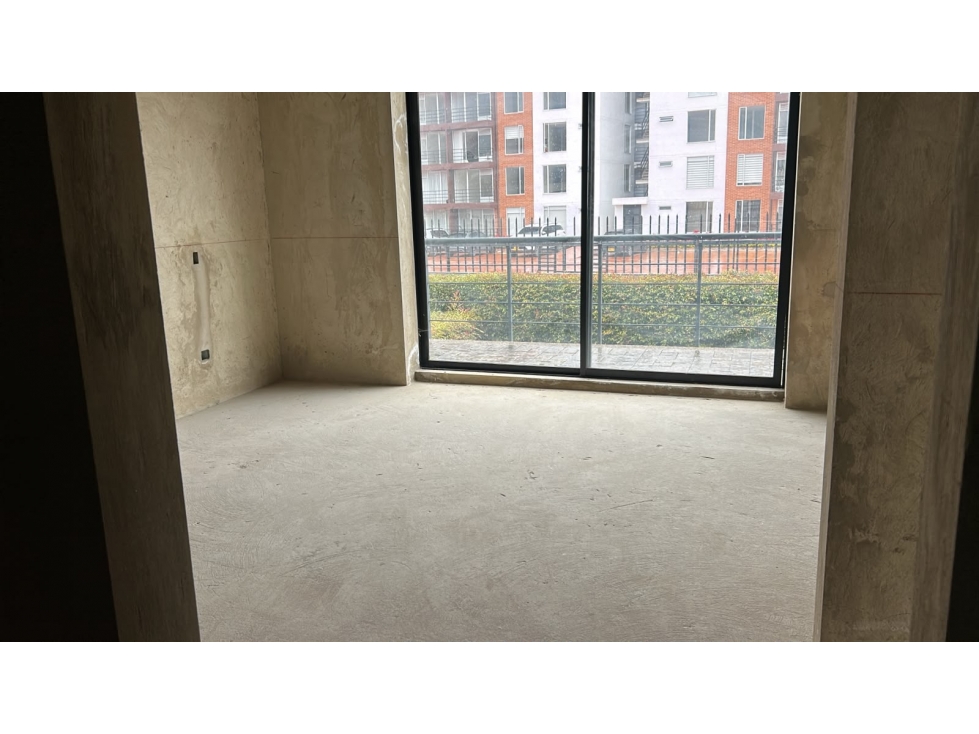 SE VENDE CASA EN CAJICA EN OBRA GRIS CONJUNTO VERDE VIVO — foto 2