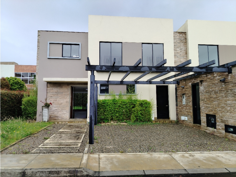 SE VENDE CASA EN VERDE VIVO — foto 2