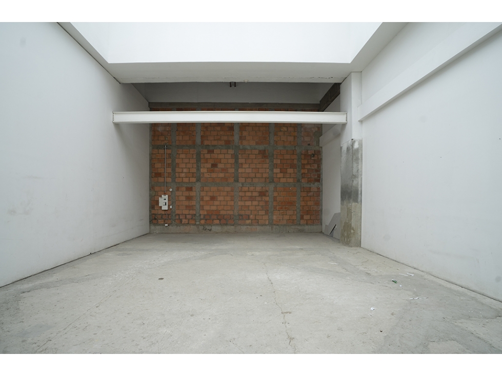 LOCAL EN ARRIENDO METROPOLIS — foto 4