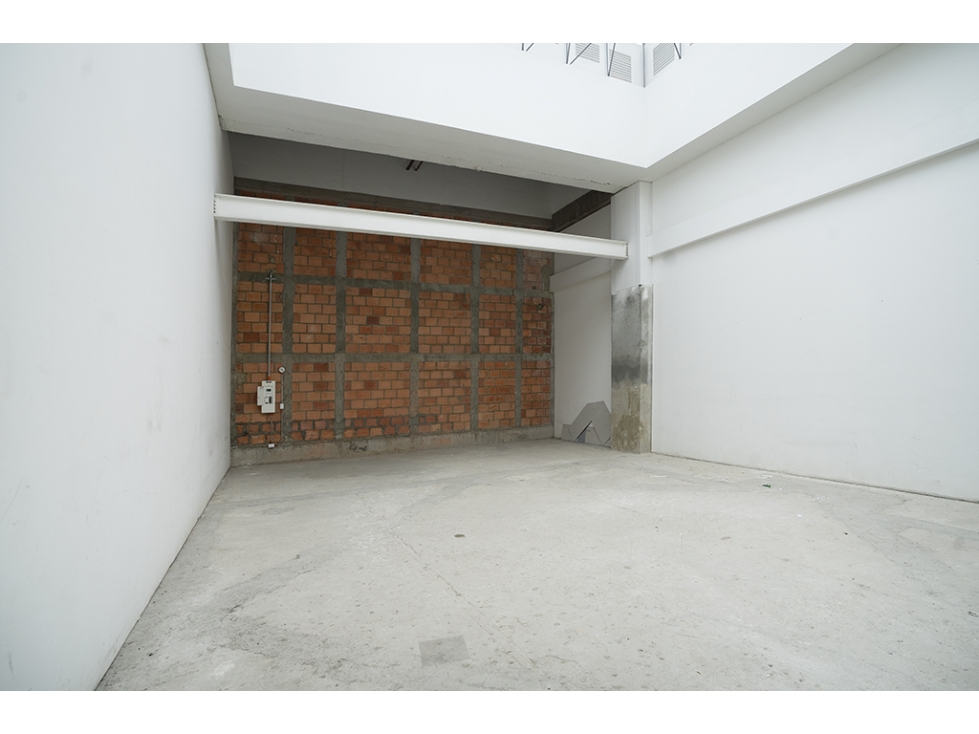 LOCAL EN ARRIENDO METROPOLIS — foto 5