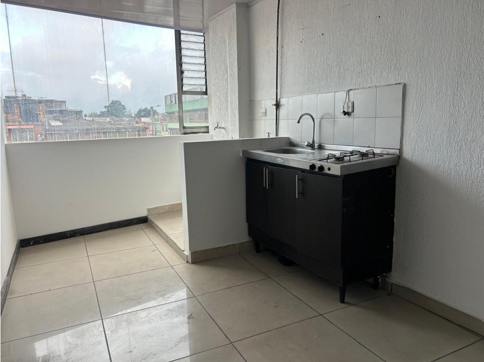 SE ARRIENDA APARTAESTUDIO AV CIUDAD DE CALI