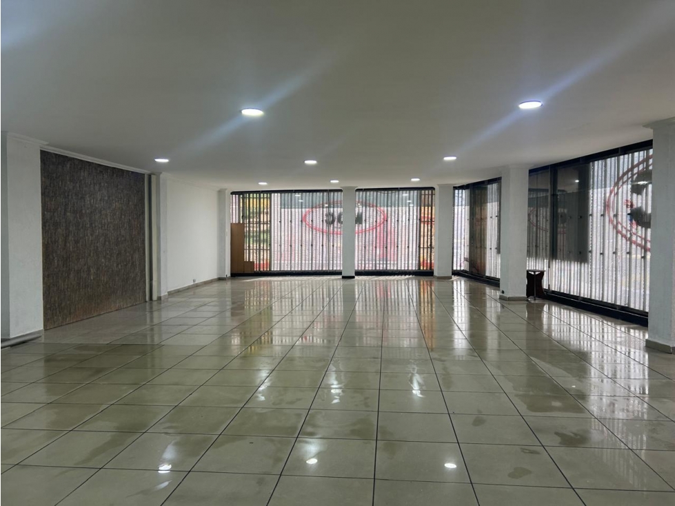 Local Comercial En Arriendo — foto 6
