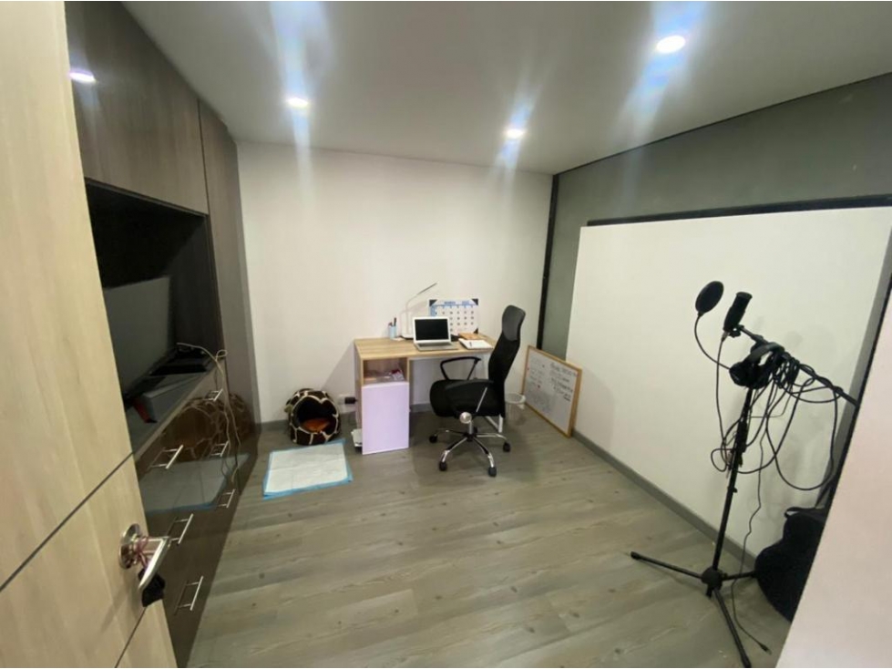 SE VENDE APARTAMENTO EN LA CASTELLANA — foto 6