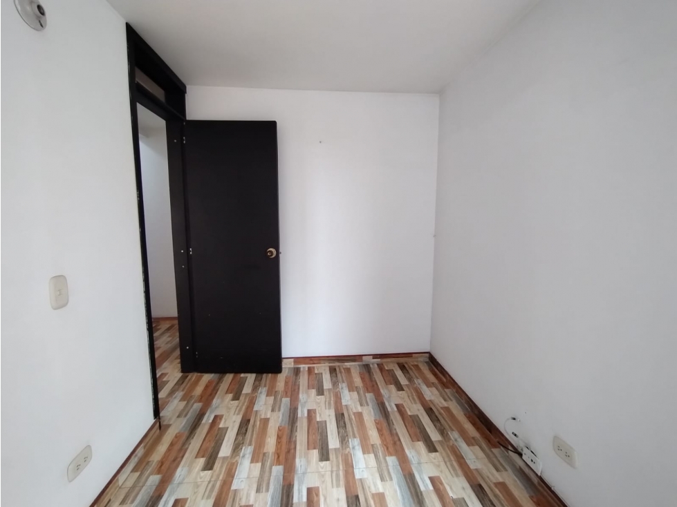 SE VENDE CASA EN MADRID — foto 6