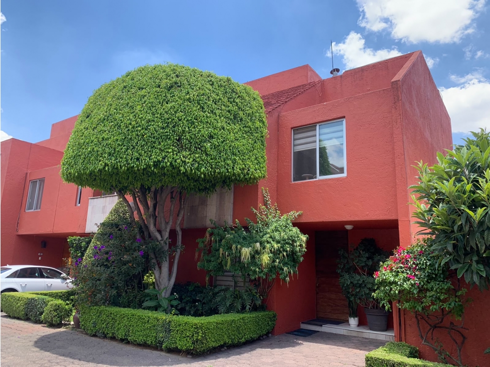 CASA EN VENTA - BOSQUE DE ECHEGARAY