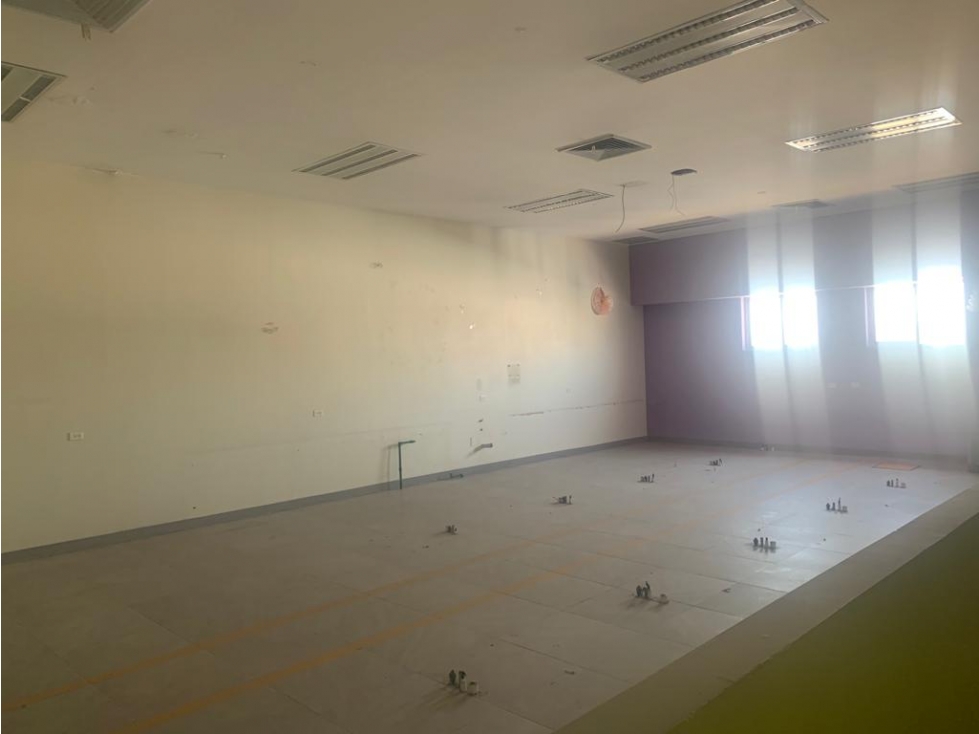 LOCAL COMERCIAL EN RENTA - PLAZA CENTRO ARBOLEDAS - 6