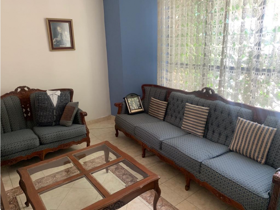 CASA EN VENTA - JARDINES DEL SUR - 2