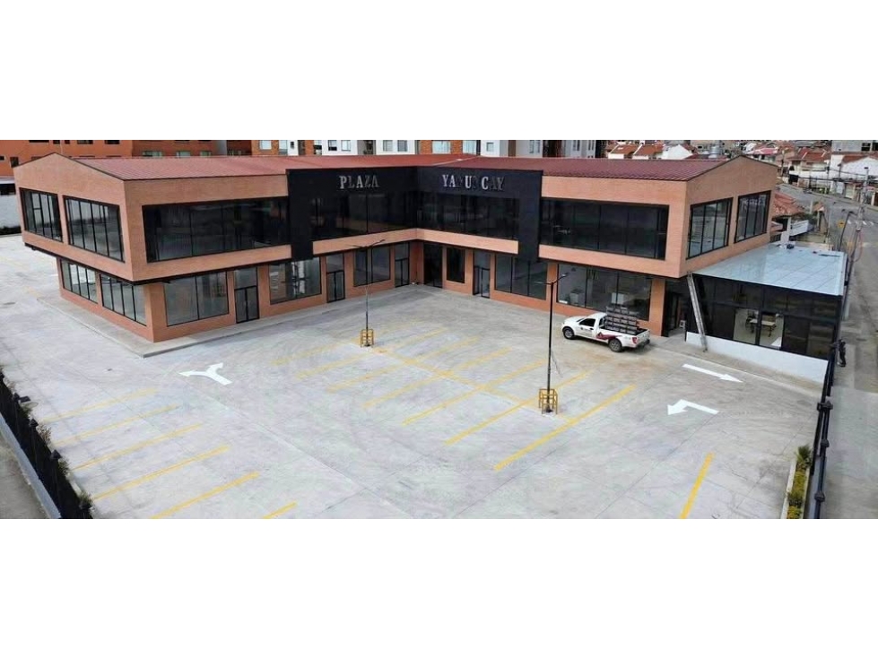 PLAZA COMERCIAL EN RENTA SECTOR YANUNCAY EN CUENCA - 2