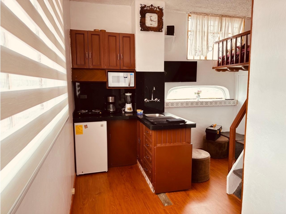 MINI LOFT EN RENTA IDEAL PARA ESTUDIANTES, CENTRO HISTORICO CUENCA - 6