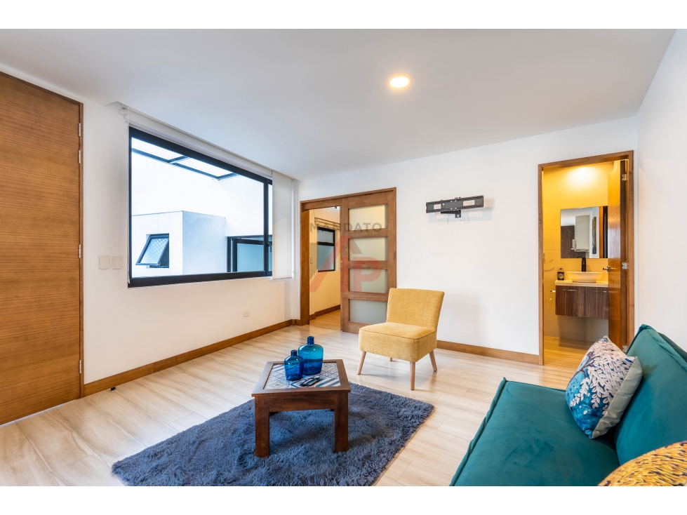 CÓMODA Y ATRACTIVA SUITE EN RENTA EN SECTOR AV. SOLANO, CUENCA — foto 3