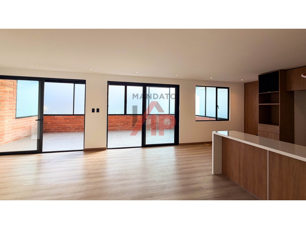 DEPARTAMENTO 2D CON TERRAZA EN RENTA SECTOR AV 12 DE OCTUBRE CUENCA — foto 4