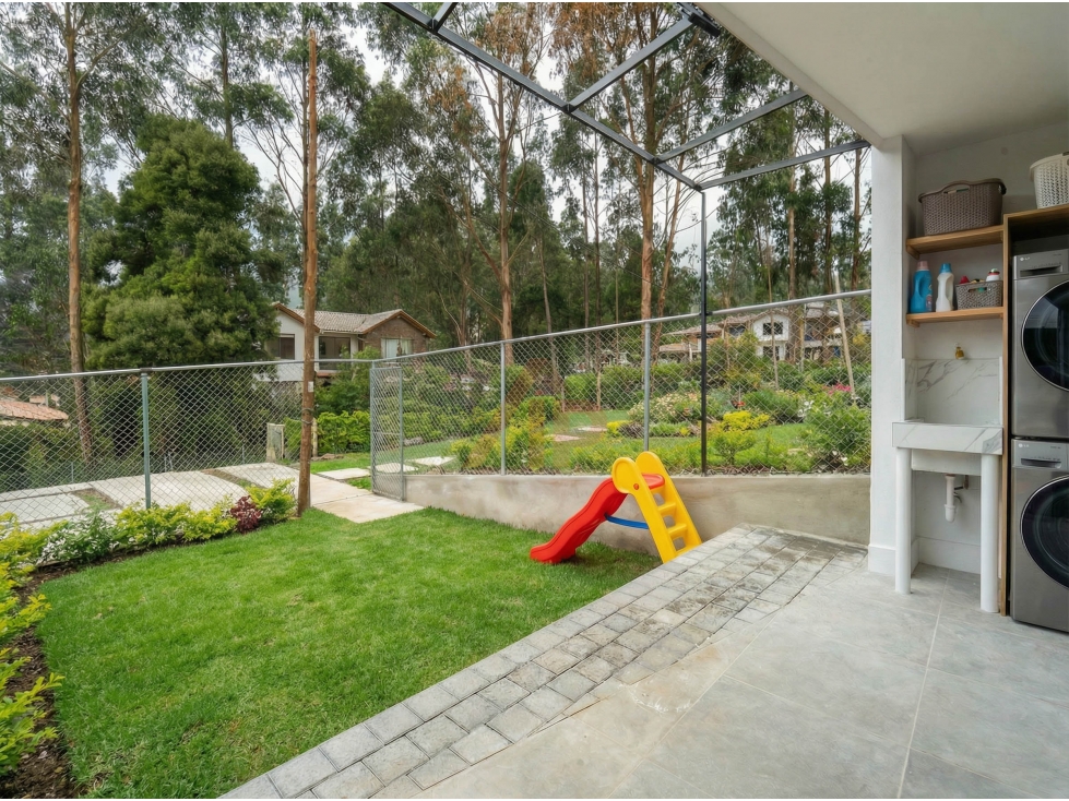 CASA MODERNA EN VENTA CON CREDITO PREFERENCIAL MISICATA CUENCA — foto 6
